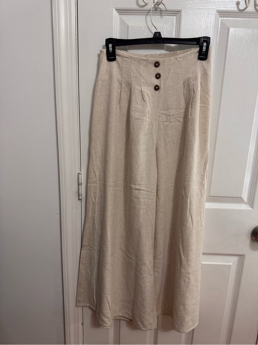 Sienna Sky Beige Button-Front flowy pants